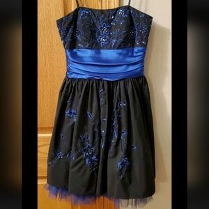 Morgan & Co. Teen Junior Social Formal Strapless 3/4 Black & Royal Blue Dress